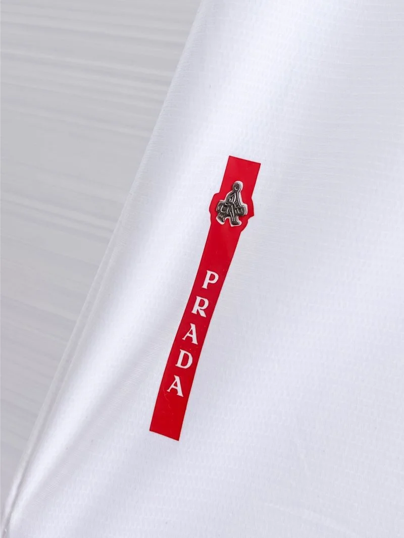 Classic Prada T-Shirts 166867