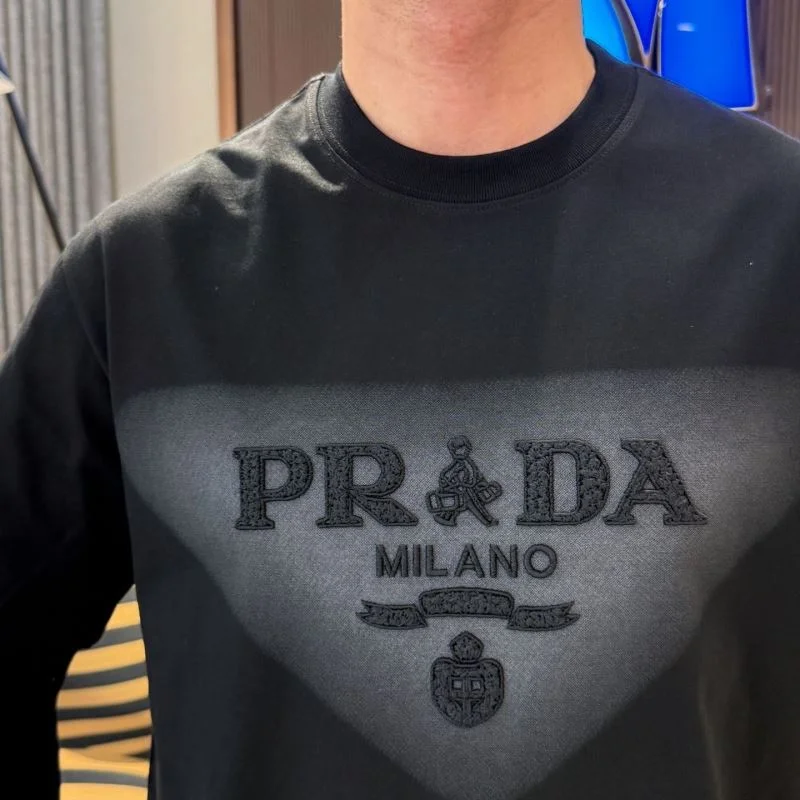 ComfortFit Prada T-Shirts 166851