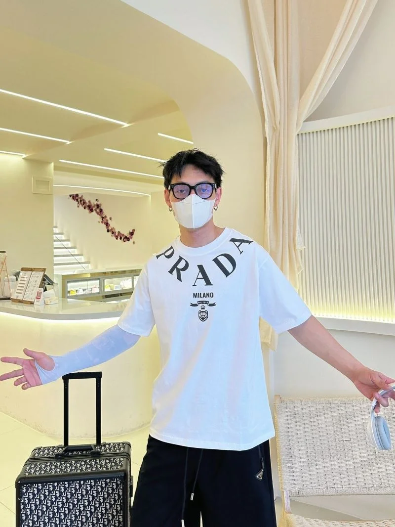 Minimalist Prada T-Shirts 166850