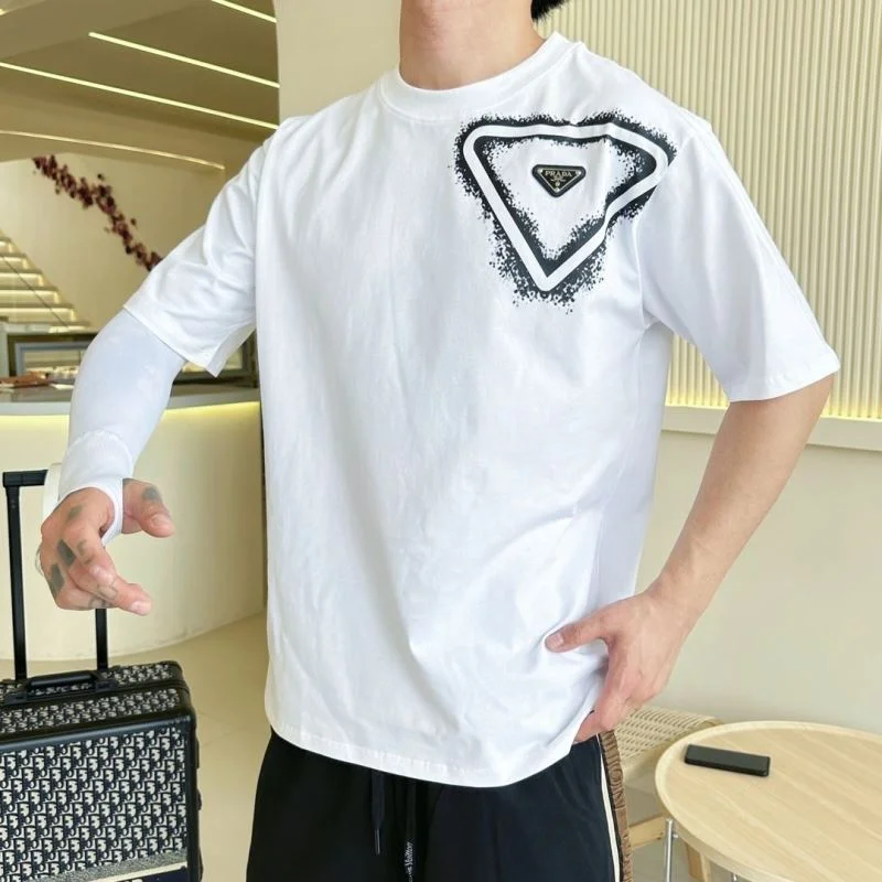 Prada T-Shirts TimelessDesign 166845