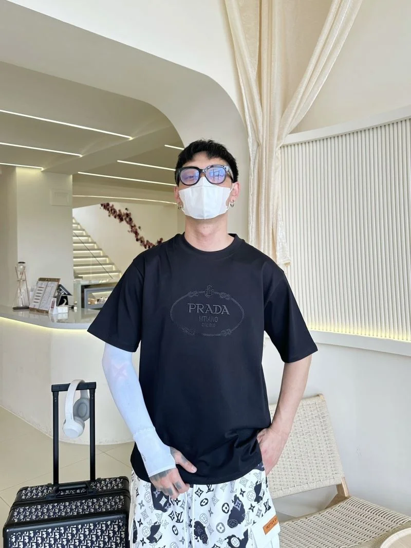Prada T-Shirts Elegant 166847
