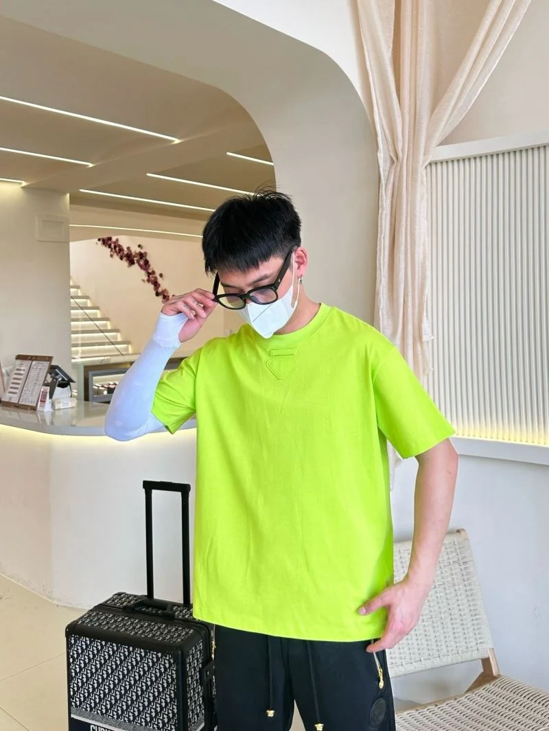 Timeless Prada T-Shirts 166842