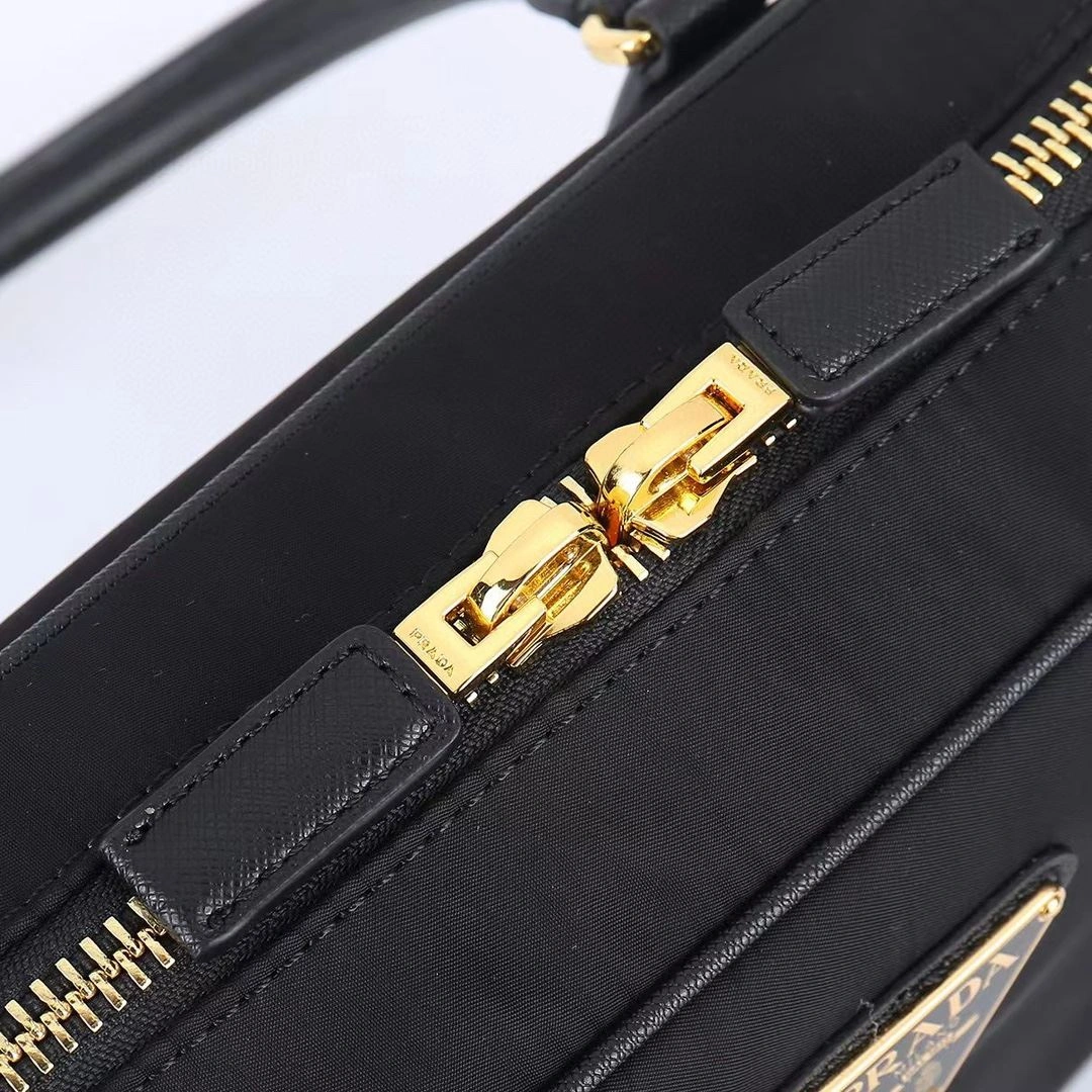 WellDesigned Prada Top Handle Bags 90604
