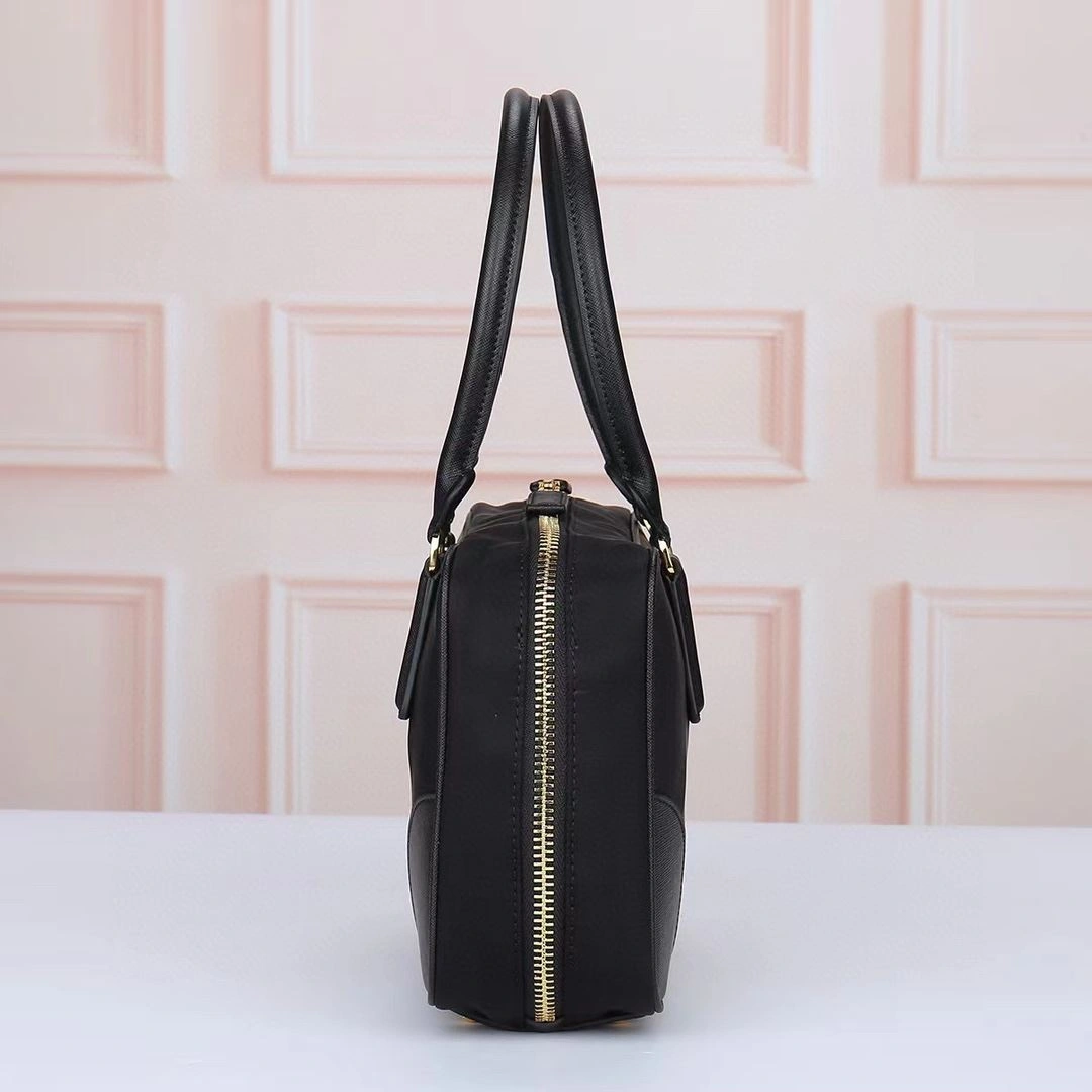 WellDesigned Prada Top Handle Bags 90604