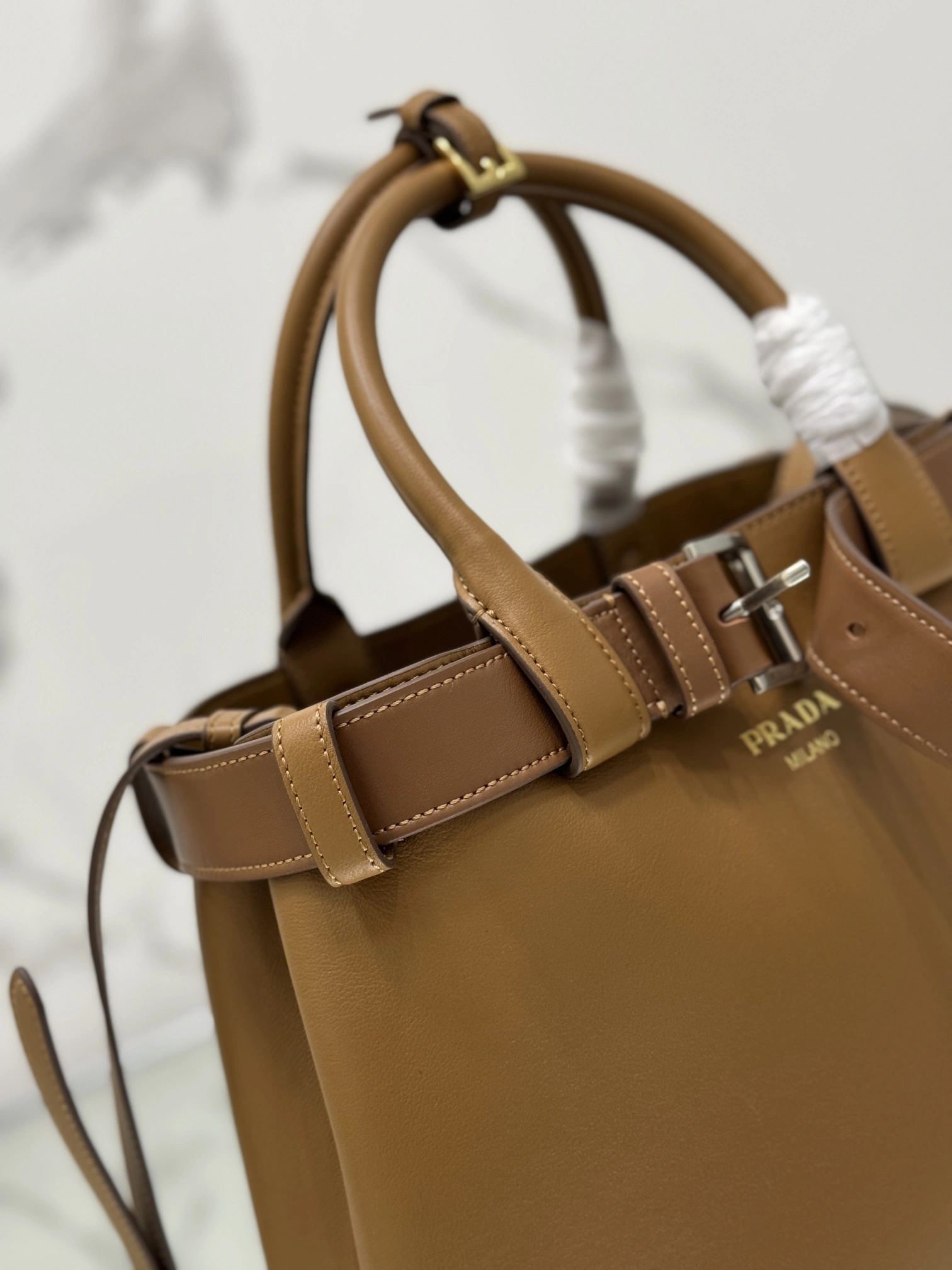 Reliable Prada Top Handle Bags 73634
