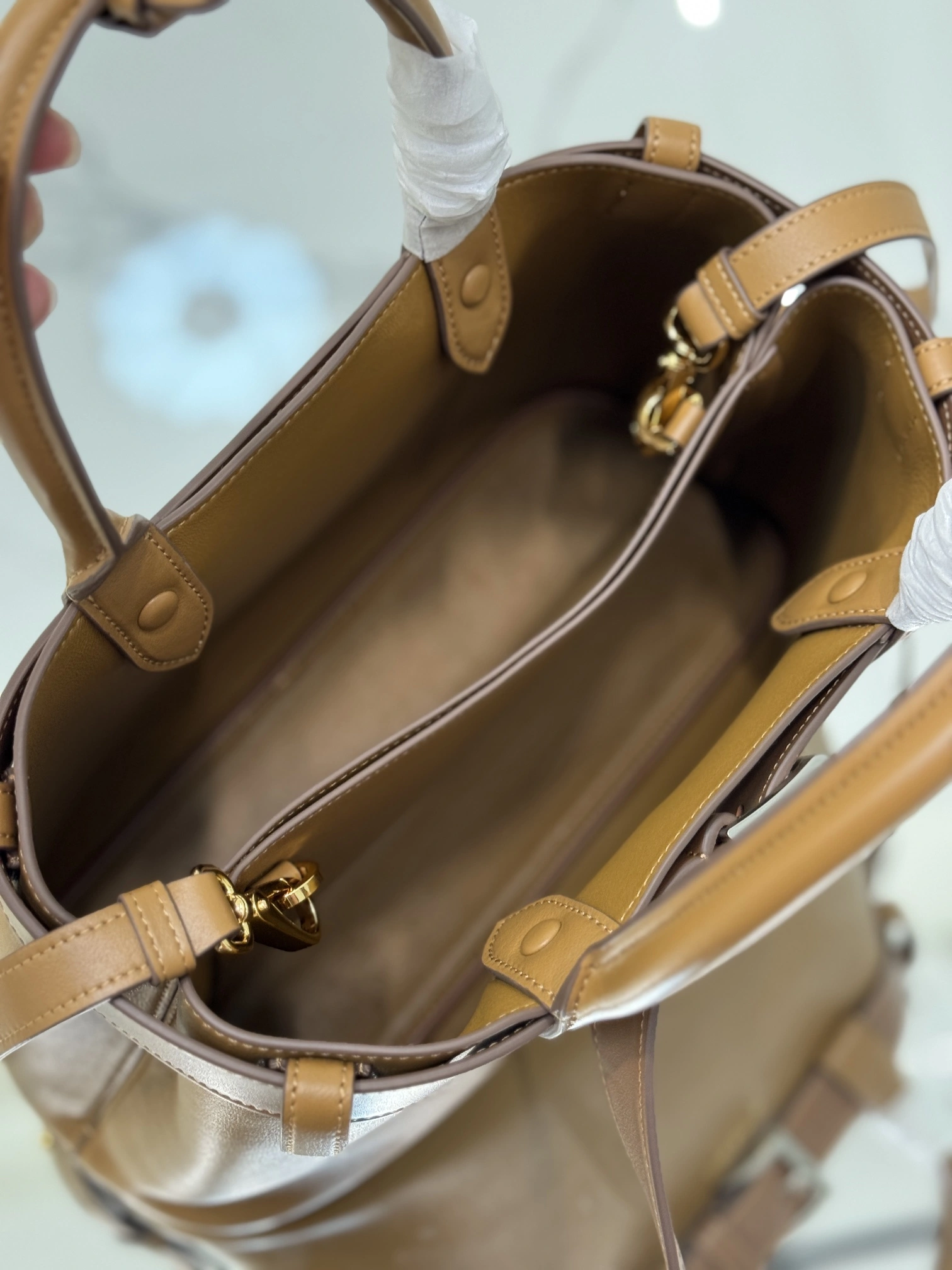 Reliable Prada Top Handle Bags 73634