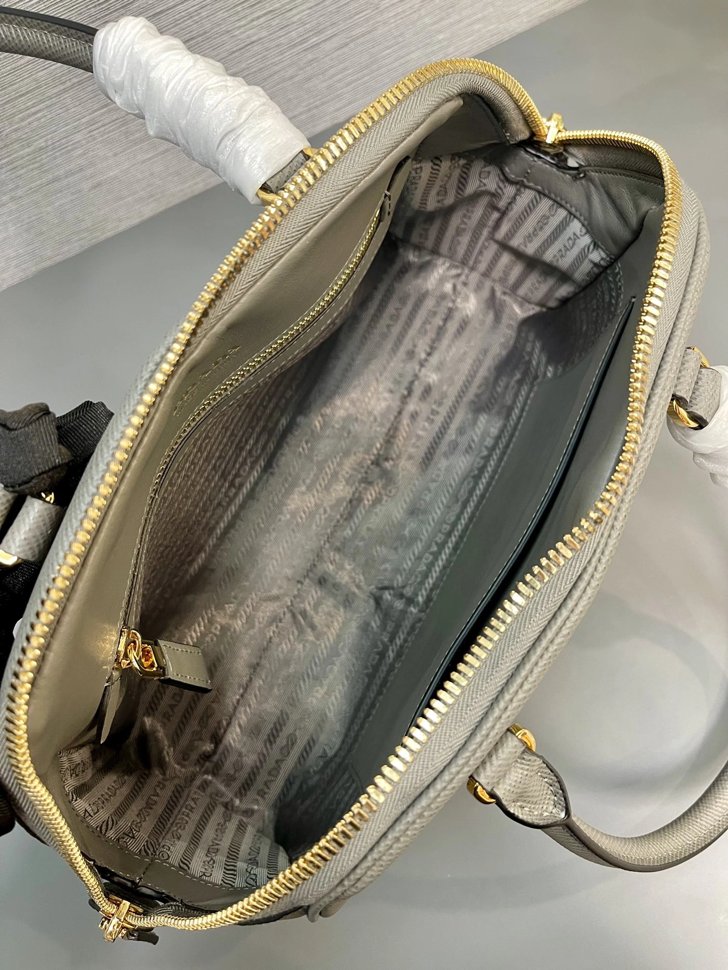 Prada Top Handle Bags ModernLook 71630