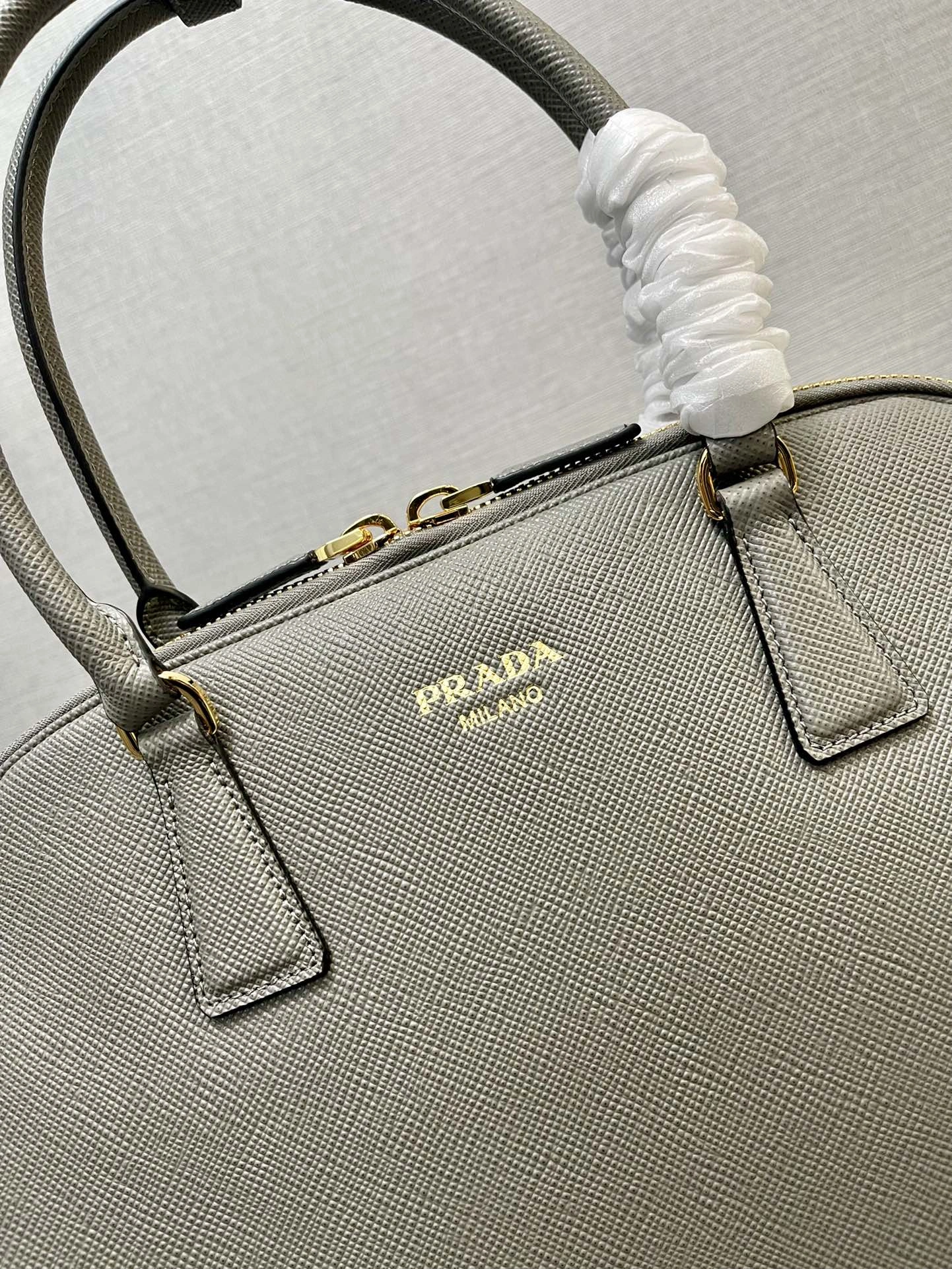 Durable Prada Top Handle Bags 71637