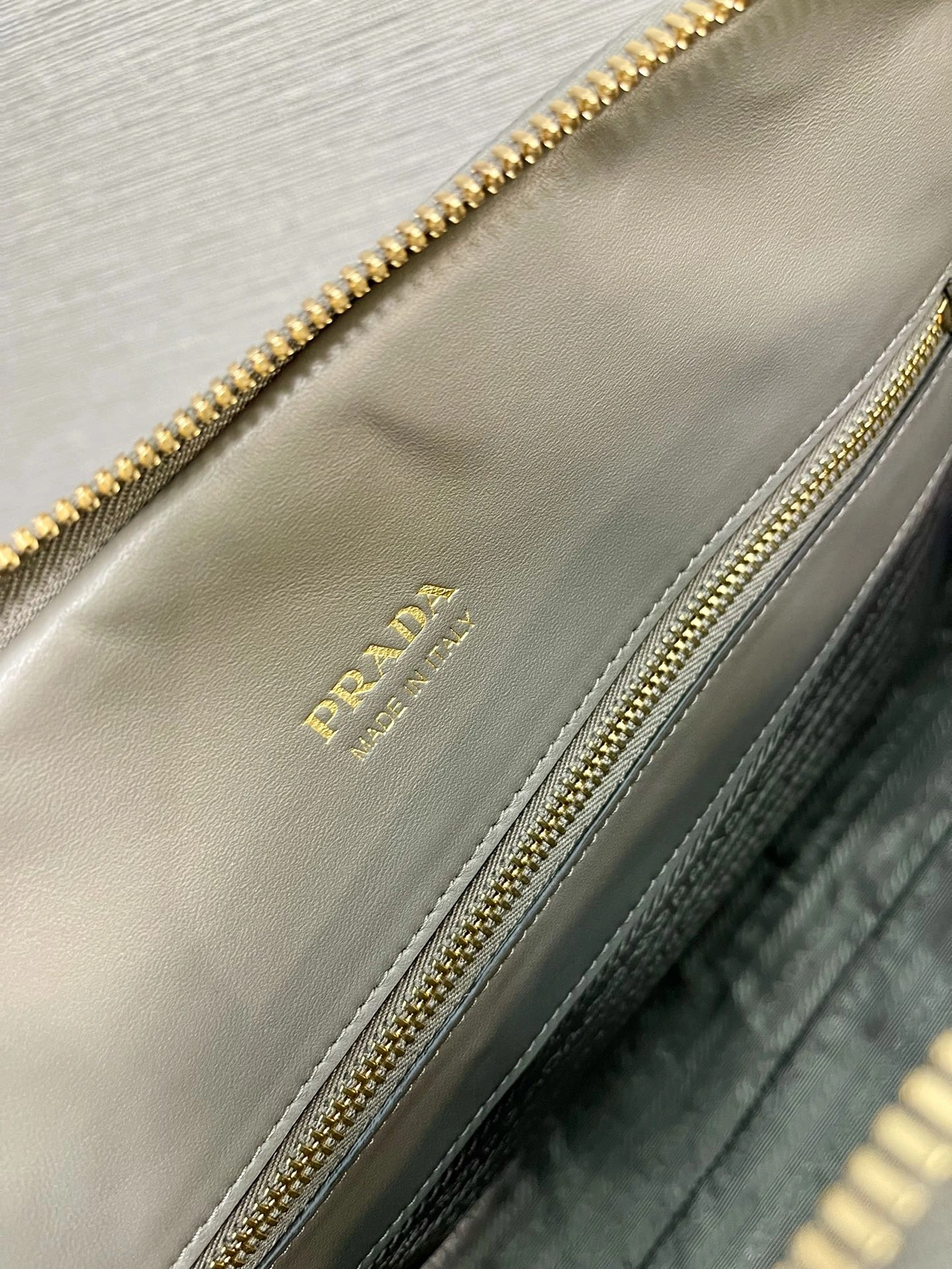 Durable Prada Top Handle Bags 71637