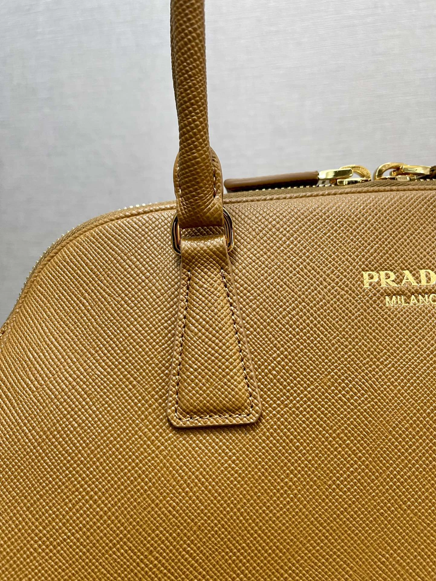 Prada Top Handle Bags Attractive 71627