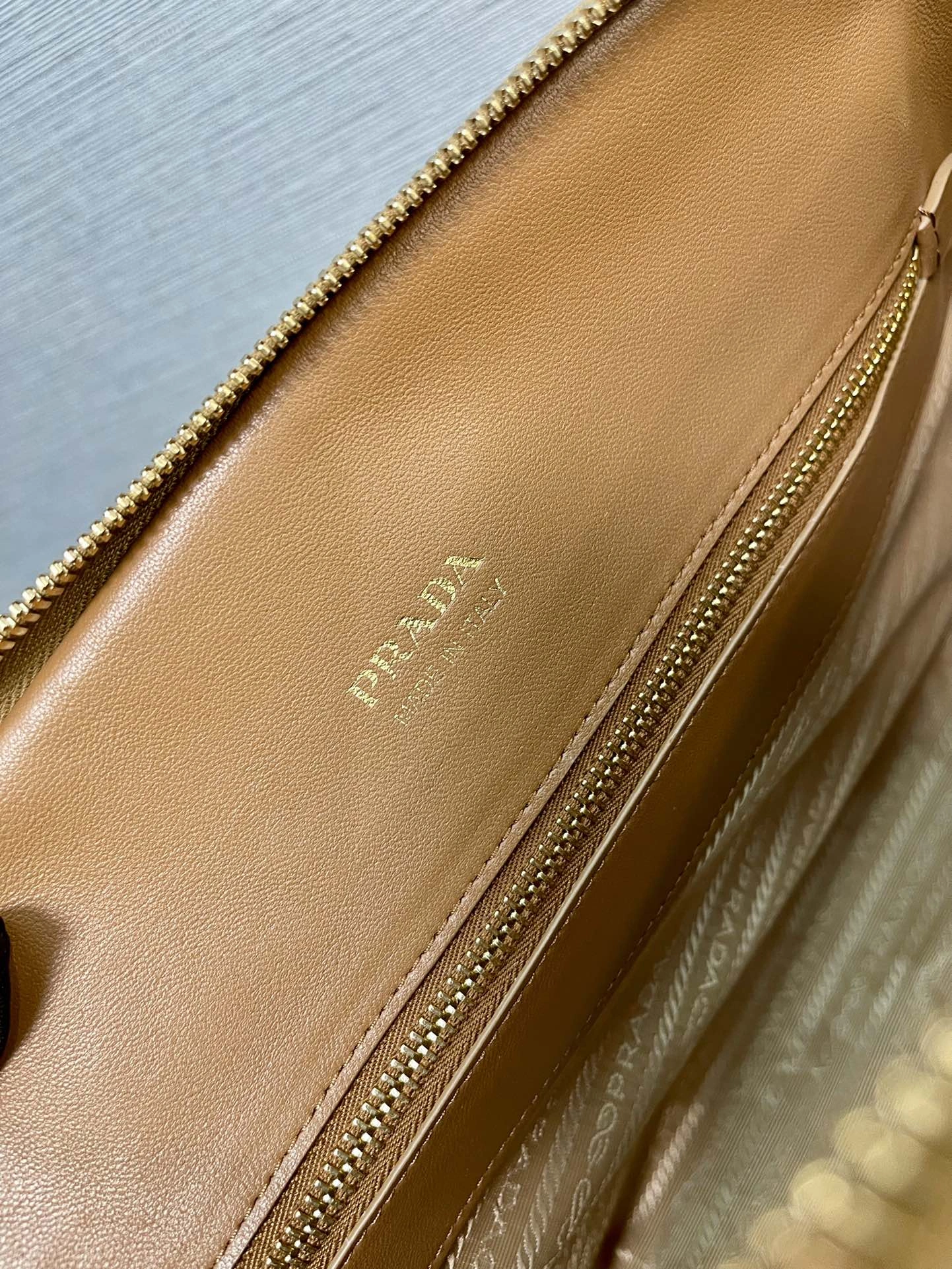 Prada Top Handle Bags Attractive 71627