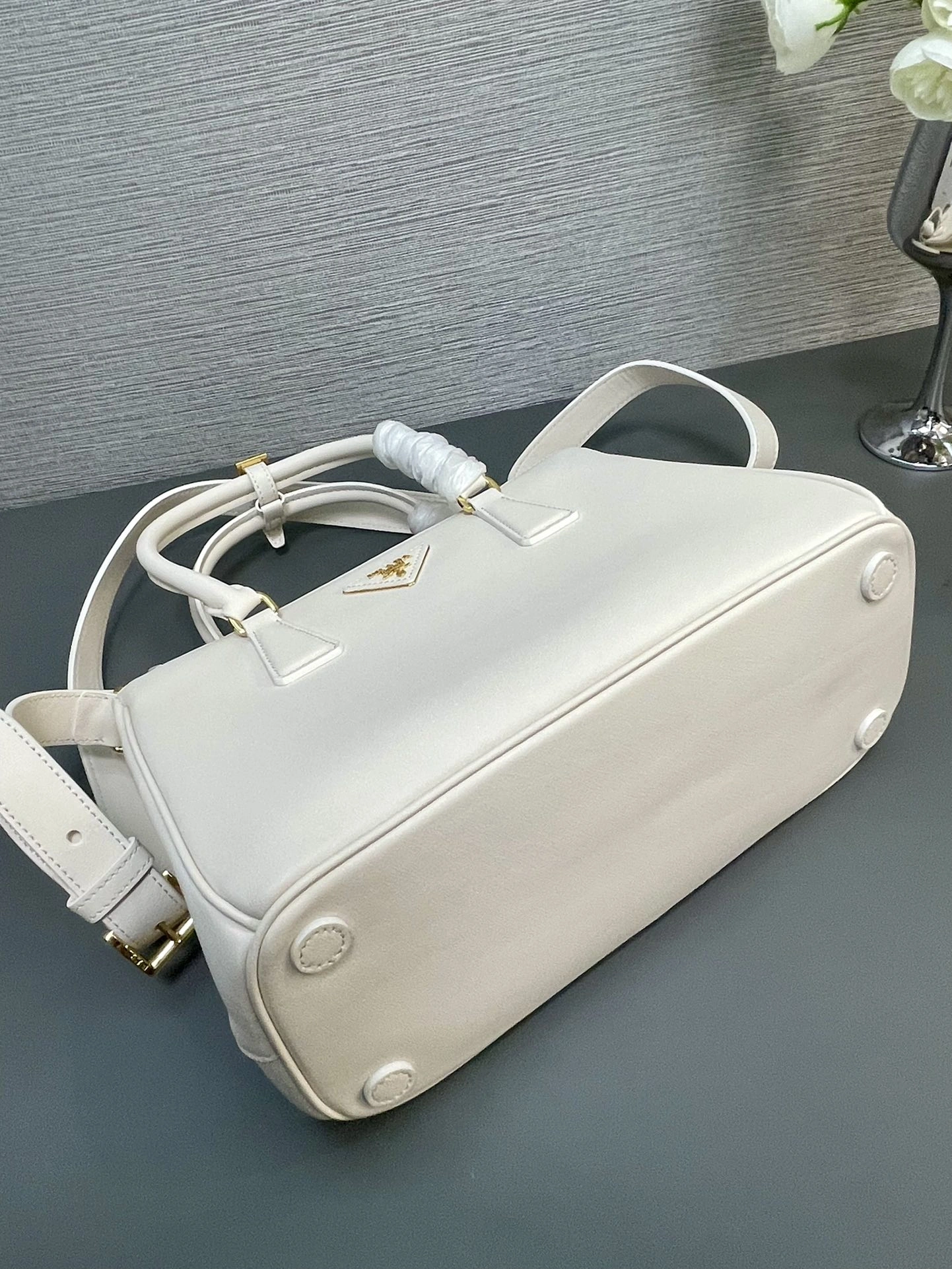 Prada Top Handle Bags QuickDry 71675
