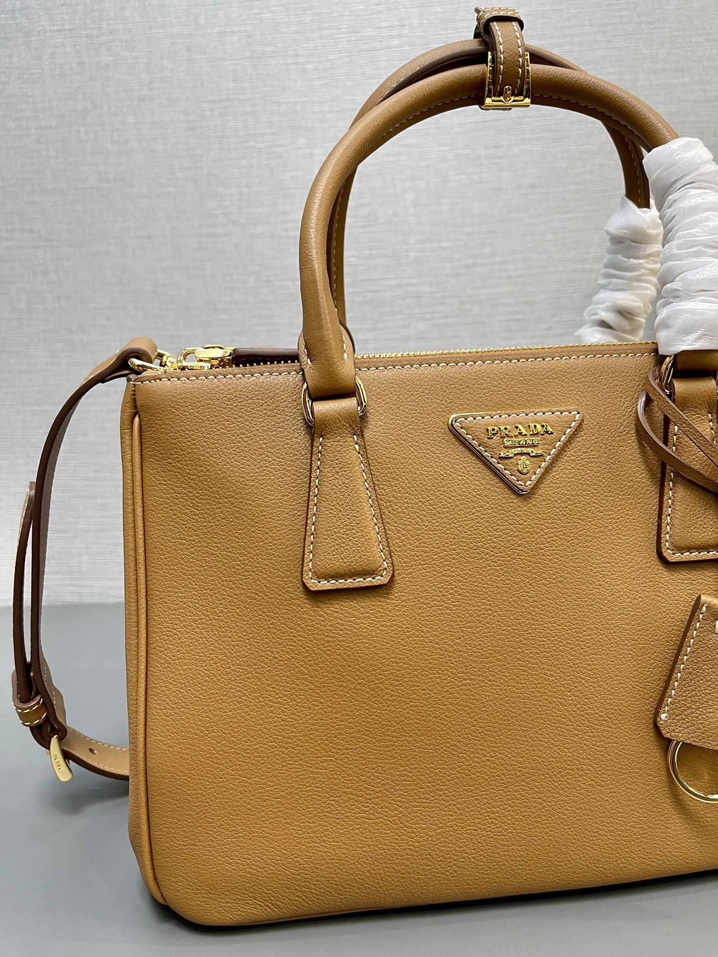 Prada Top Handle Bags Vibrant 71653