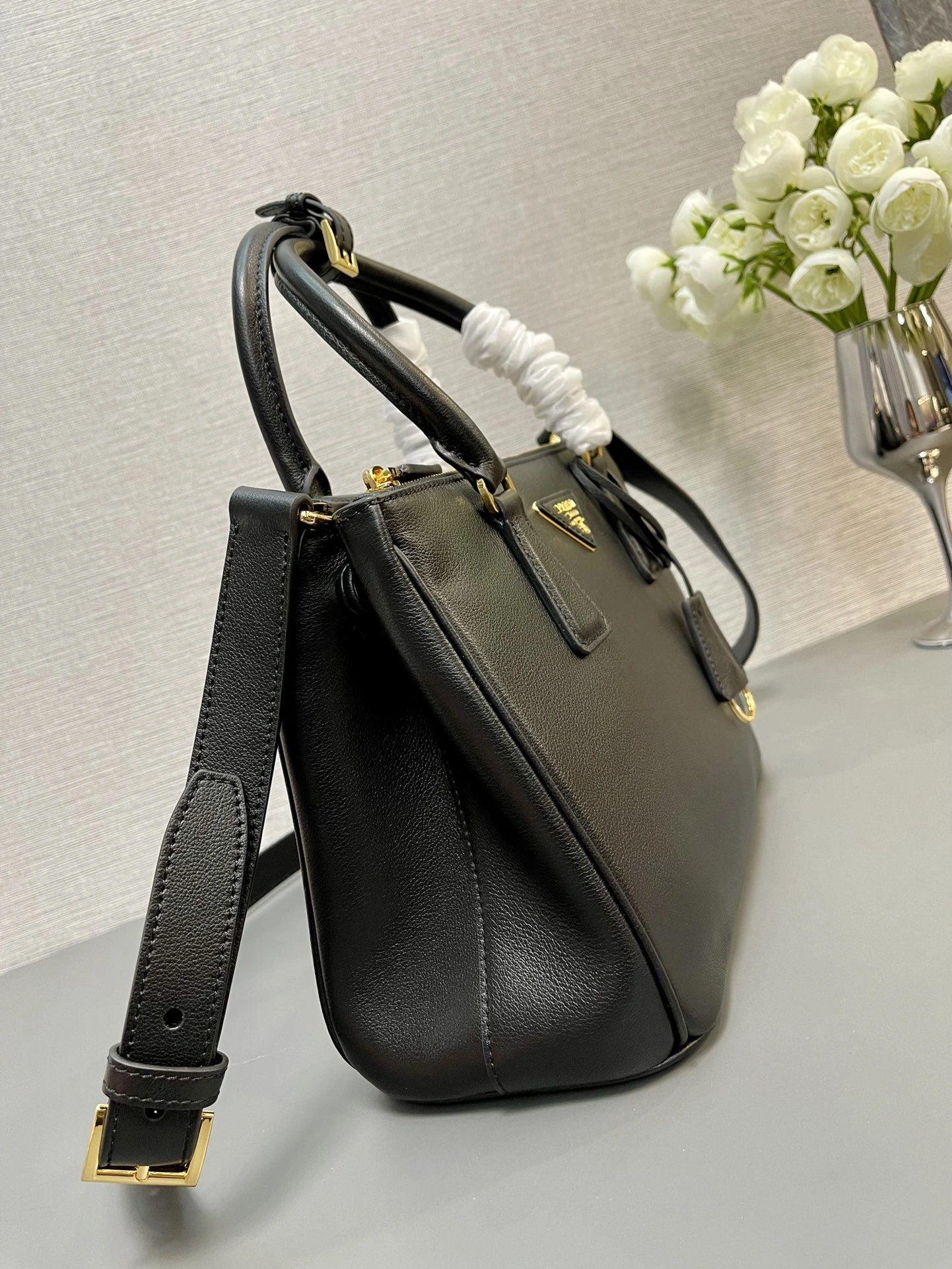 Stylish Prada Top Handle Bags 71620