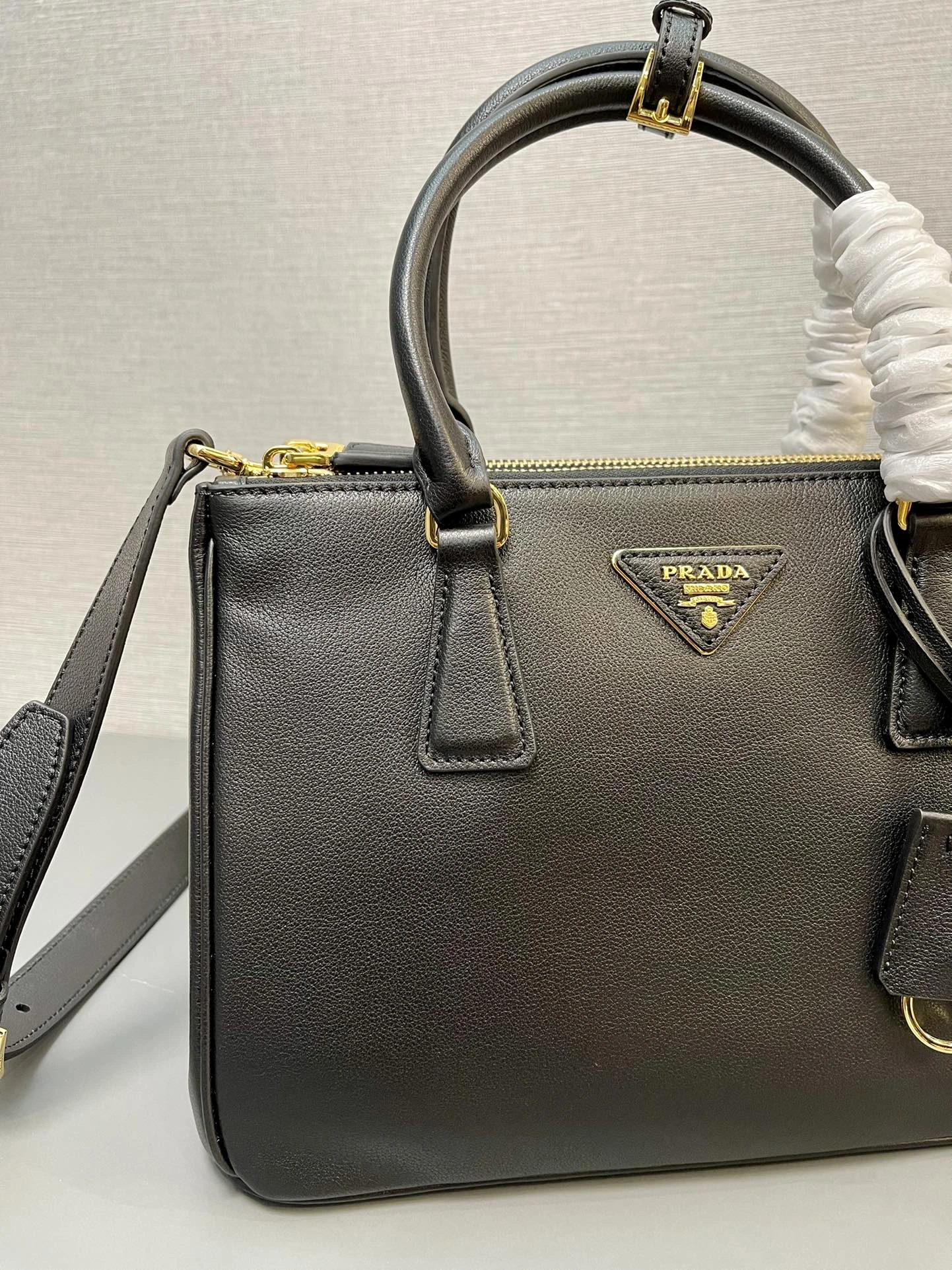 Stylish Prada Top Handle Bags 71620