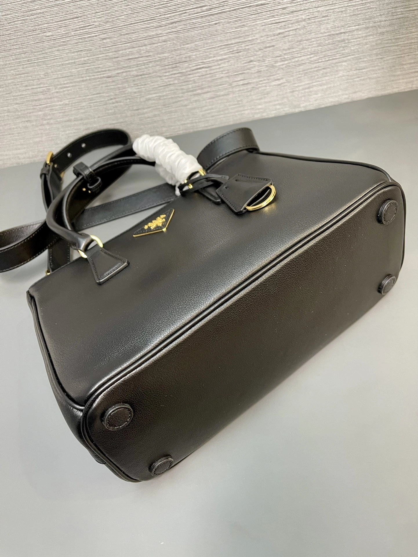Stylish Prada Top Handle Bags 71620