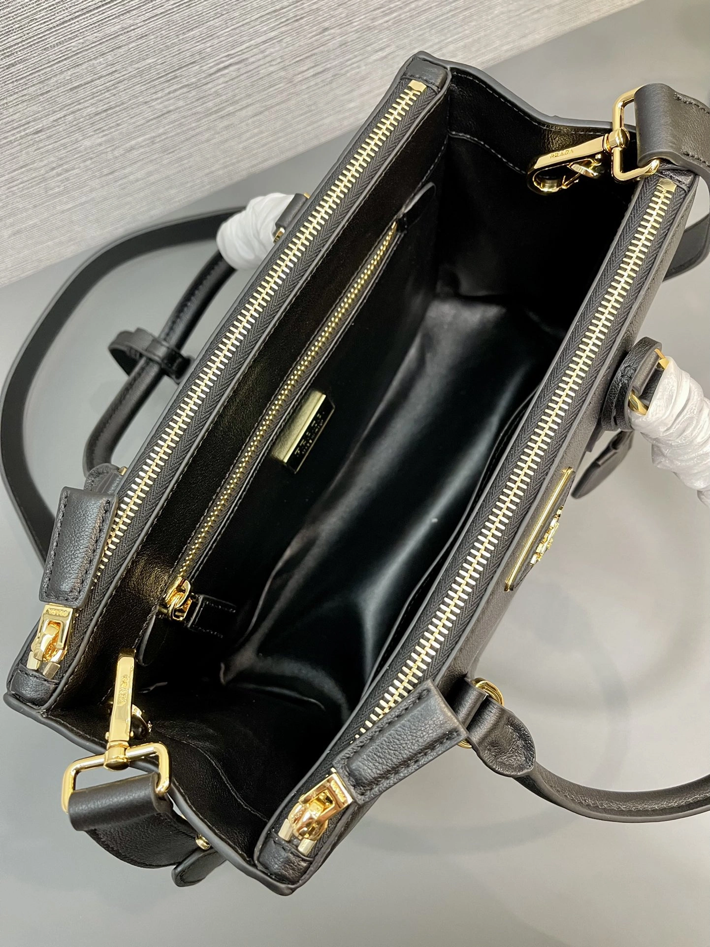 Stylish Prada Top Handle Bags 71620