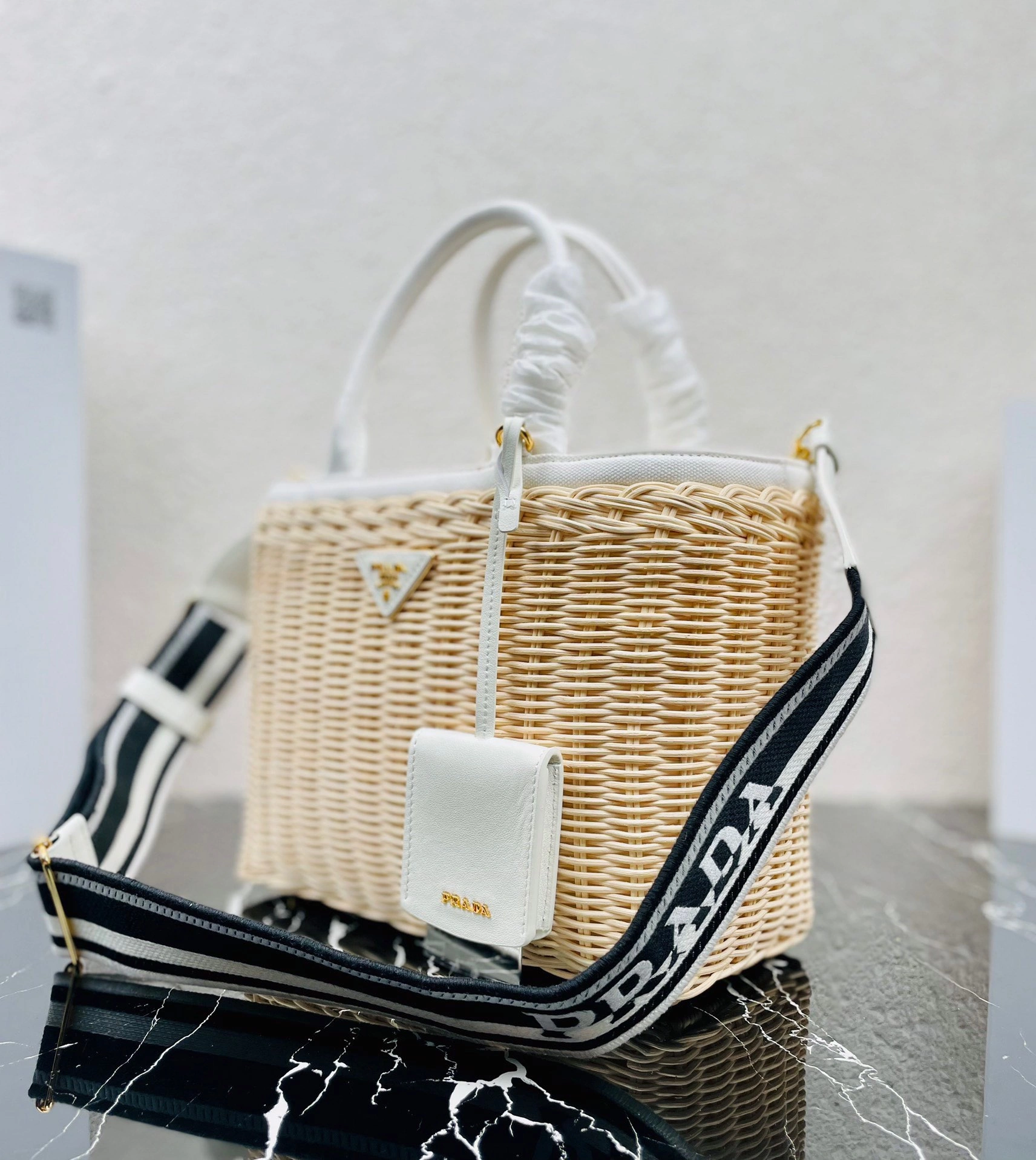 Durable Prada Top Handle Bags 71625