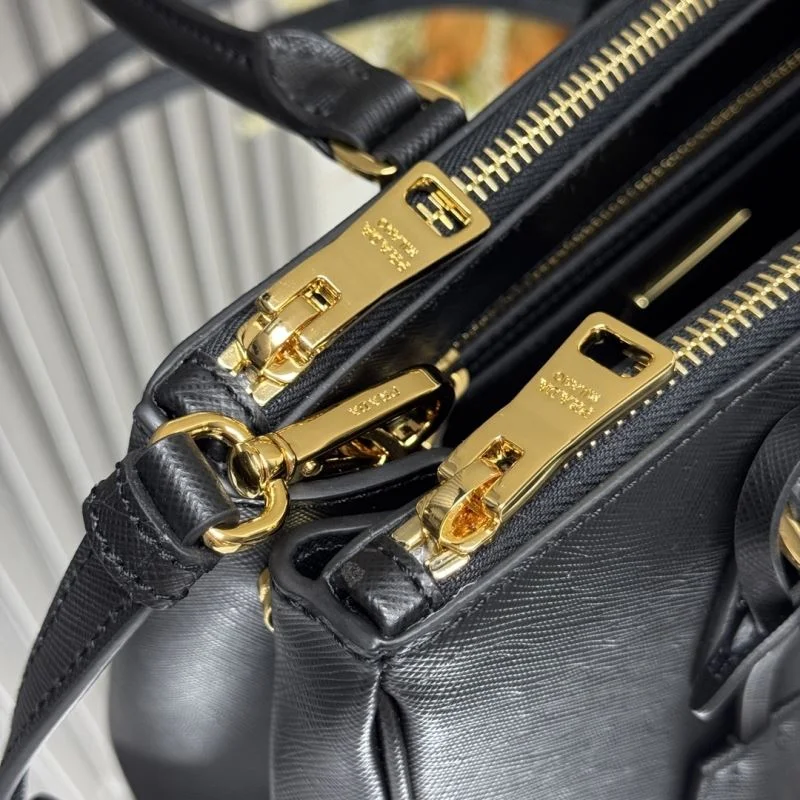 AllSeason Prada Top Handle Bags 45100
