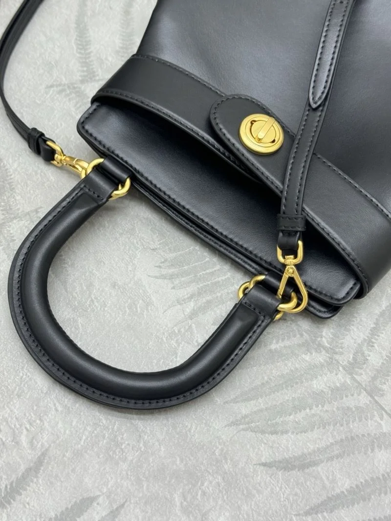 Supportive Prada Top Handle Bags 45090