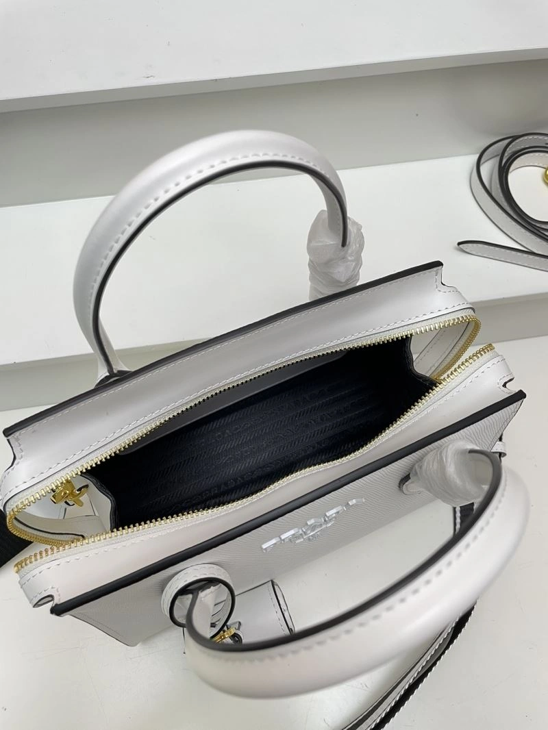 Prada Top Handle Bags ZipUp 82665