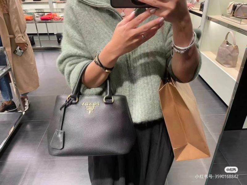 Prada Top Handle Bags Cozy 82651