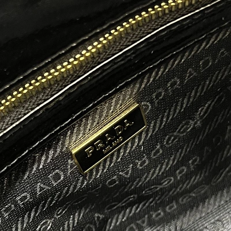 Comfortable Prada Top Handle Bags 82553