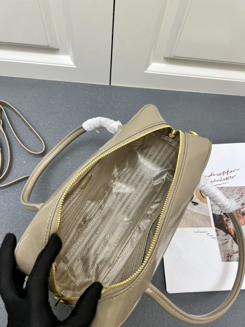 MultiPurpose Prada Top Handle Bags 82521