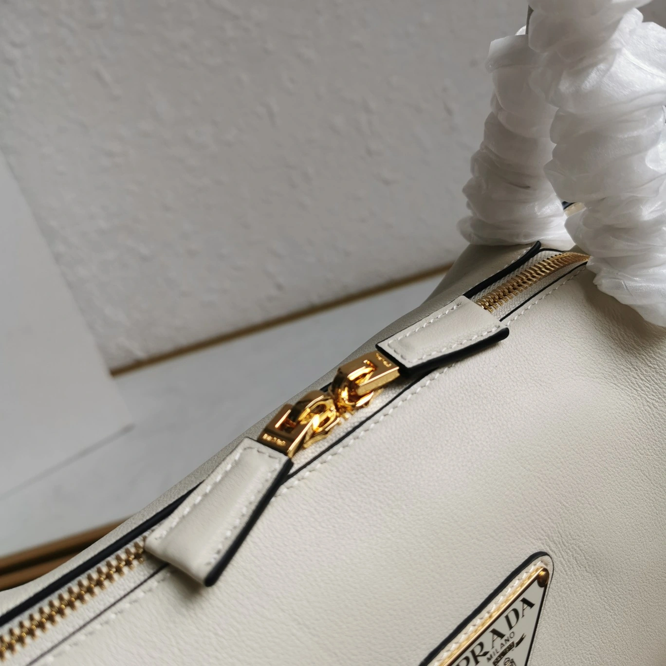 WrinkleFree Prada Top Handle Bags 73635