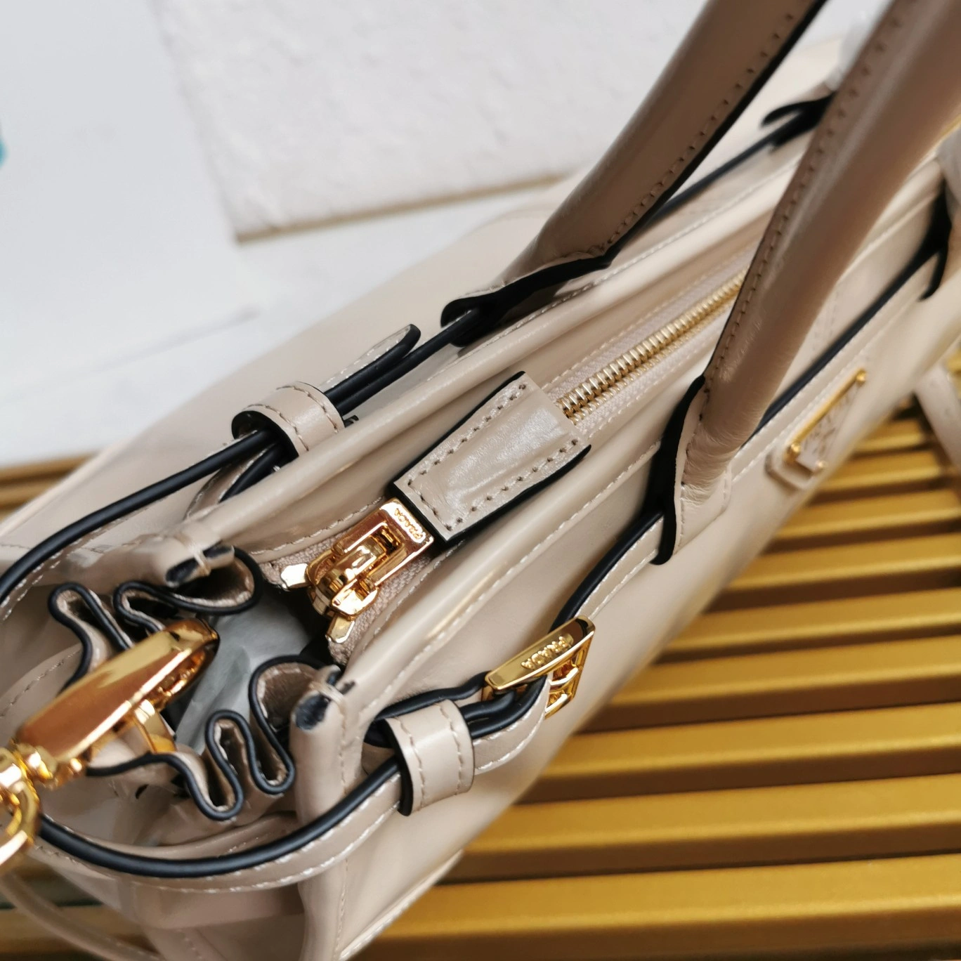 Fashionable Prada Top Handle Bags 73580