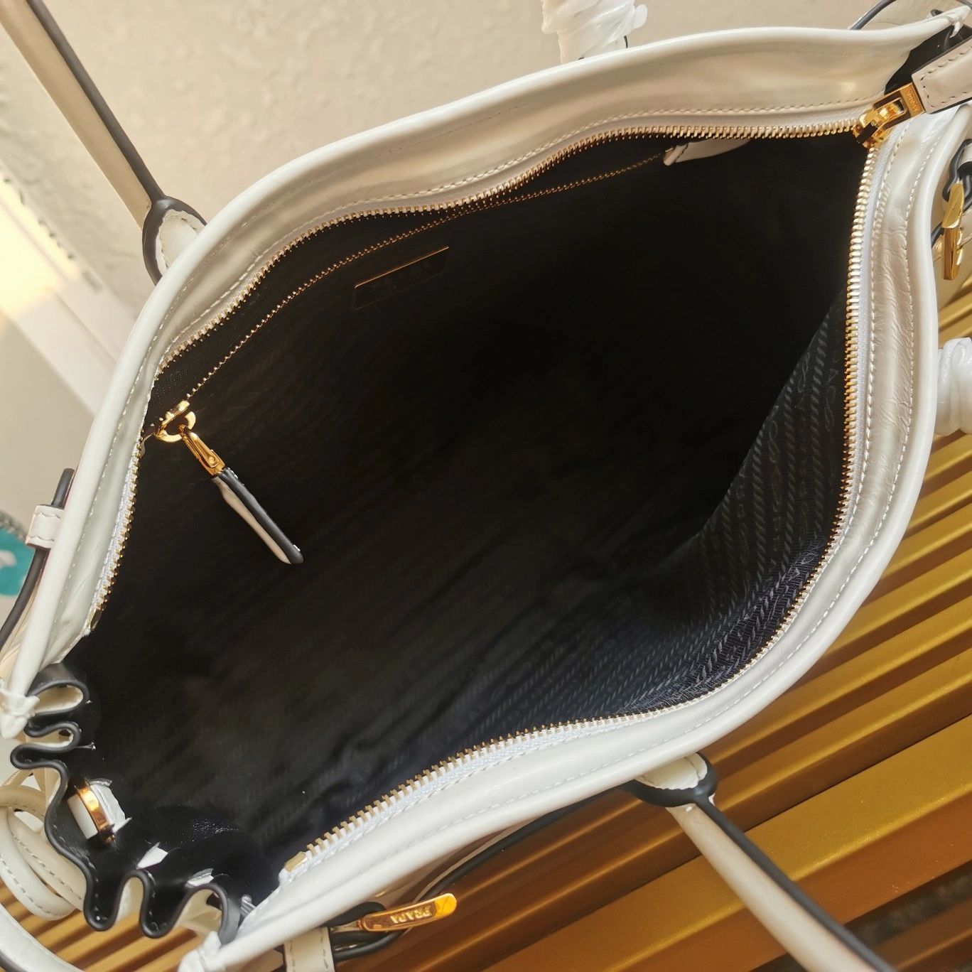Prada Top Handle Bags Sleek 73577