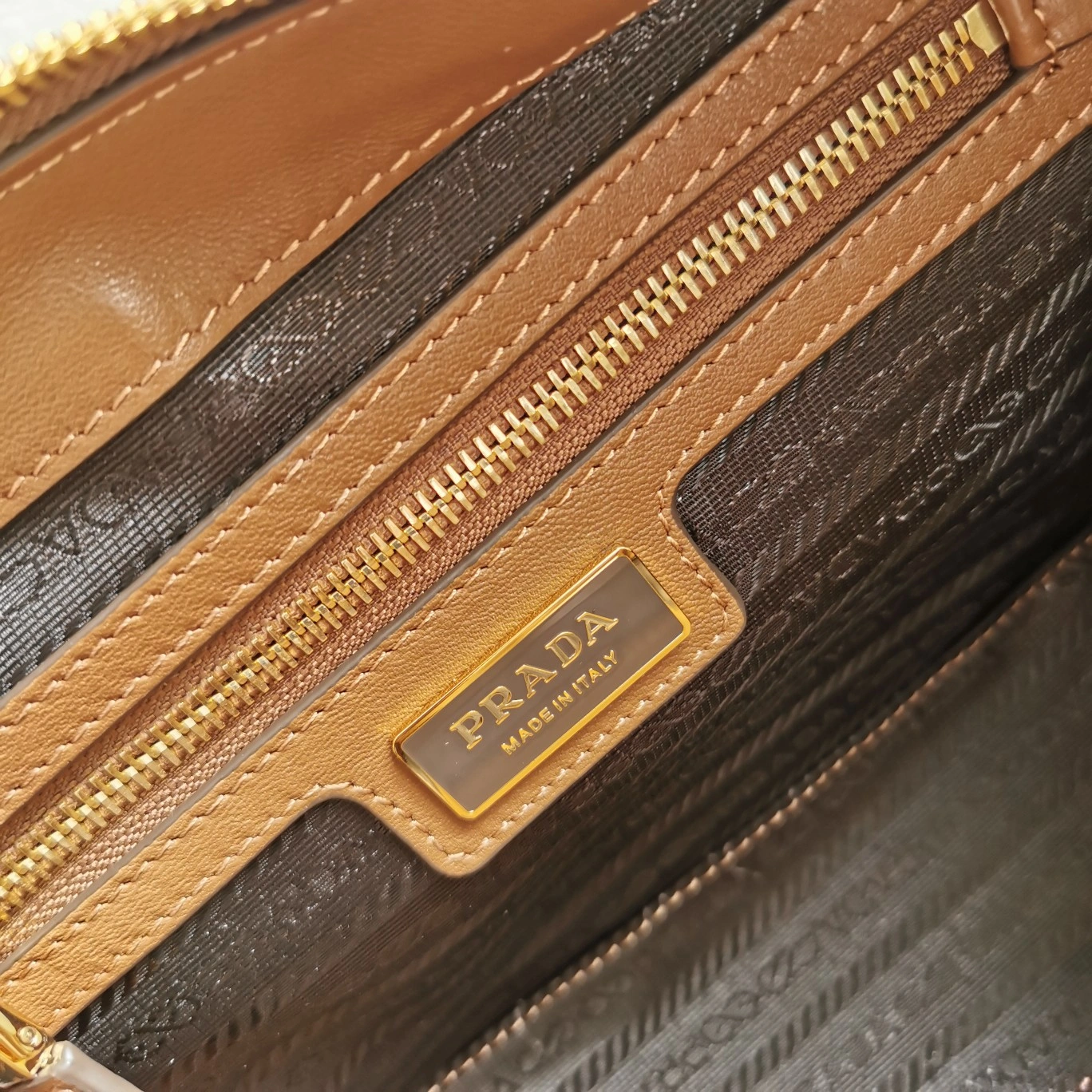 Prada Top Handle Bags Lightweight 71517
