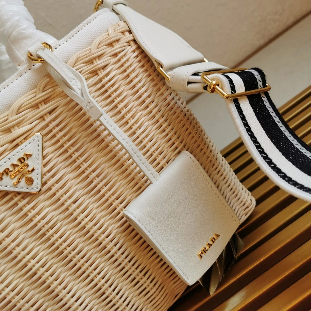 Reliable Prada Top Handle Bags 71506