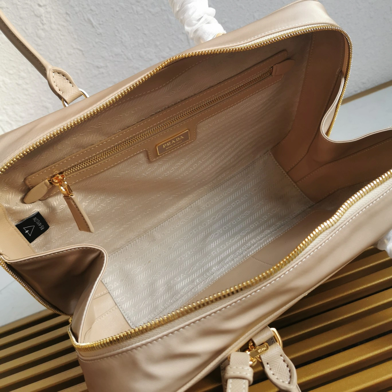 WellDesigned Prada Top Handle Bags 71531
