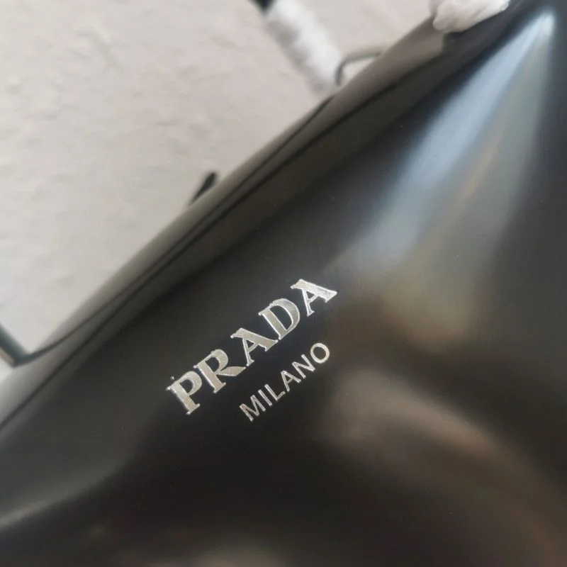 Effortless Prada Top Handle Bags 44958