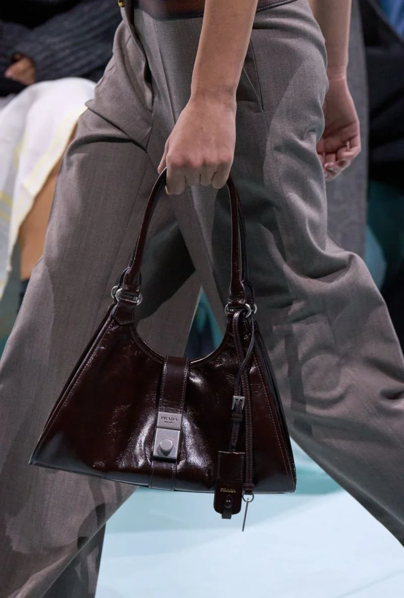 Prada Top Handle Bags ModernLook 55614