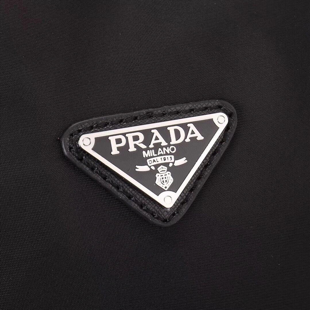 Stylish Prada Travel Bags 90601
