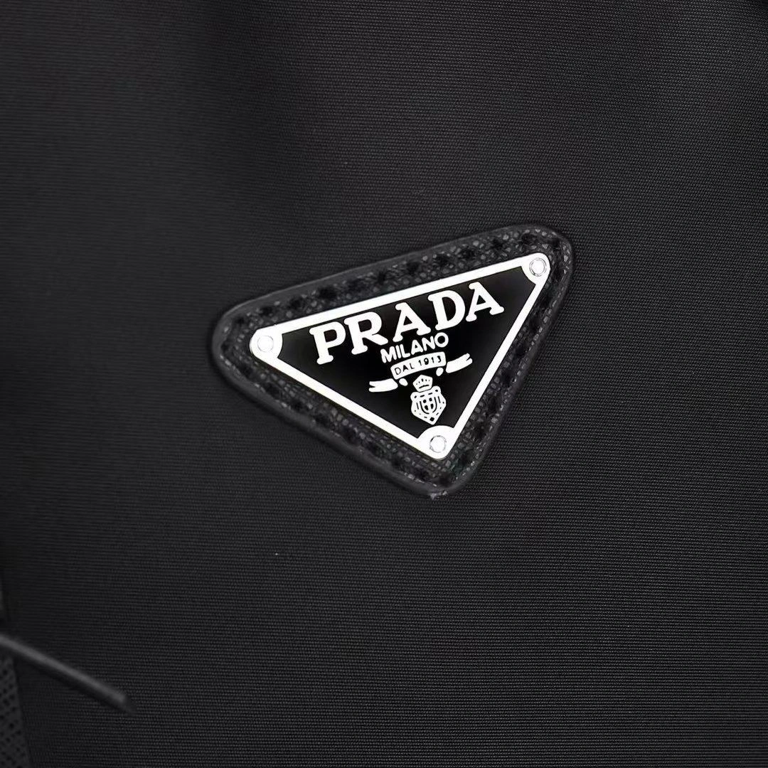 Prada Travel Bags Minimalist 90596