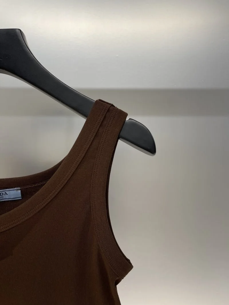 Prada Vest Timeless 166041