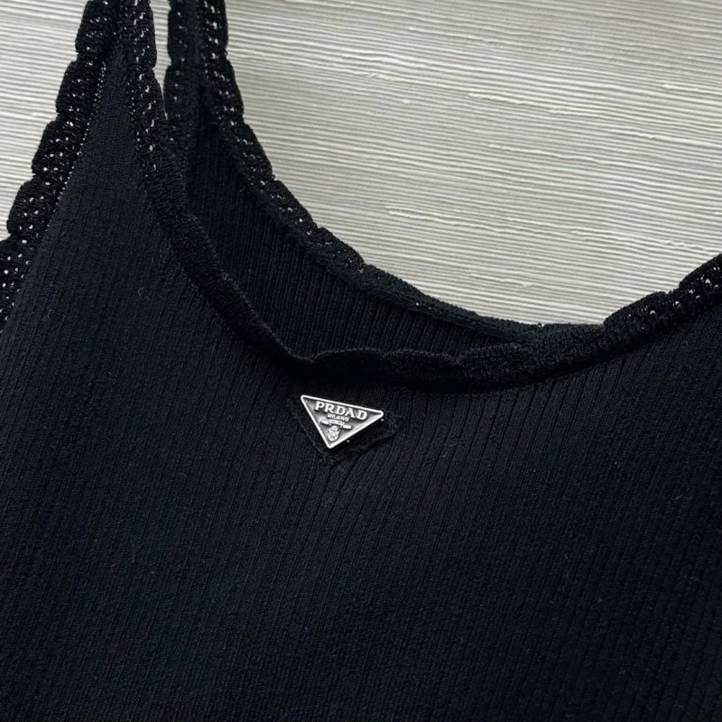 Prada Vest Breathable 166084