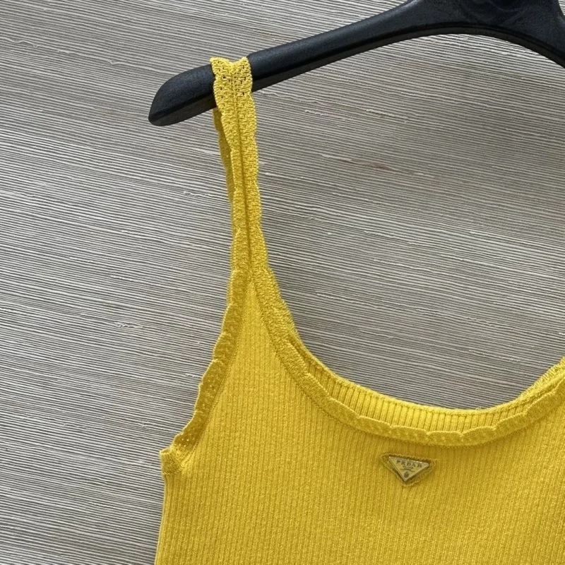 Prada Vest Snug 166023