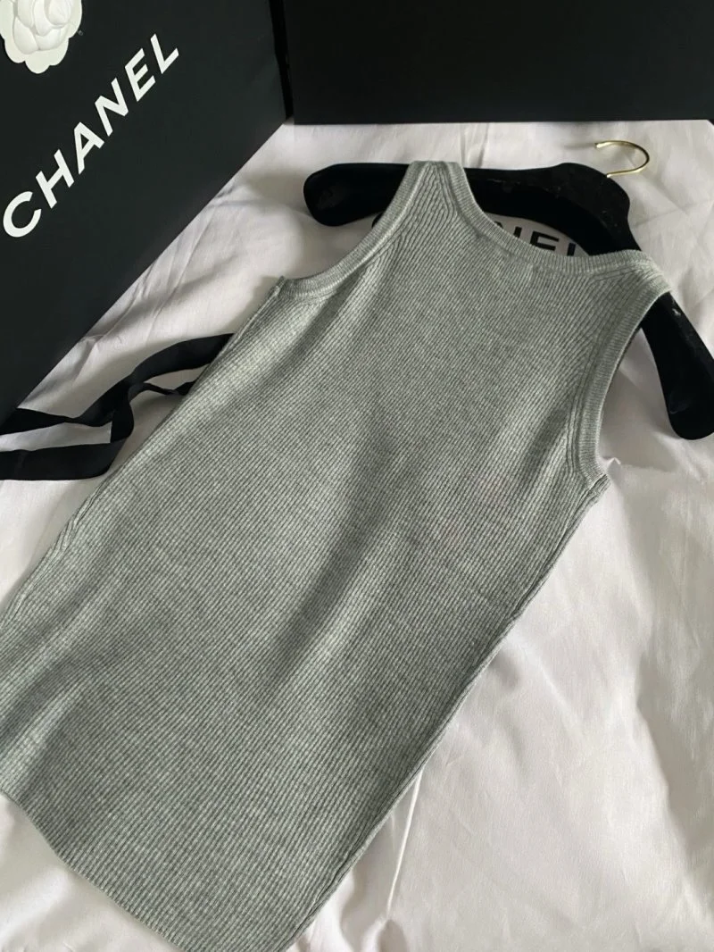 Prada Vest Effortless 166526