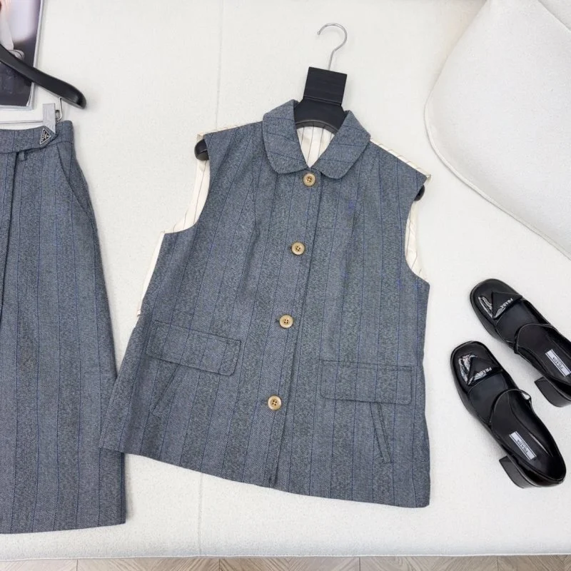 Prada Vest AllSeason 166434