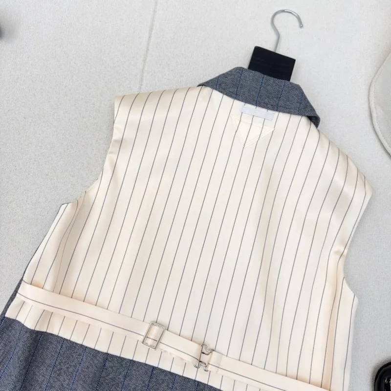 Prada Vest AllSeason 166434