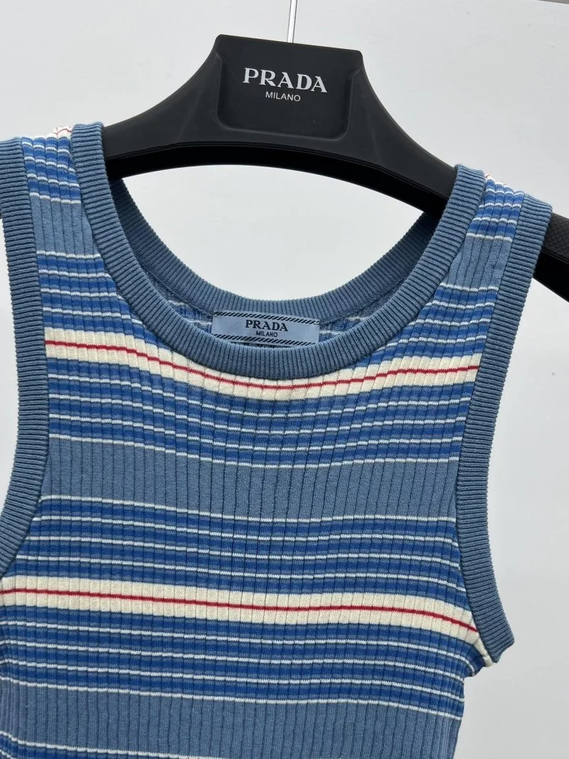 Prada Vest Timeless 166431