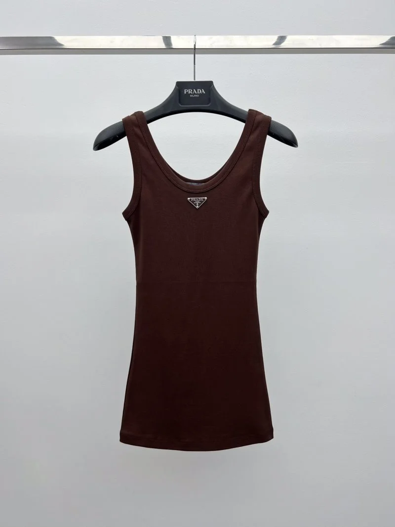 Trendsetting Prada Vest 166421