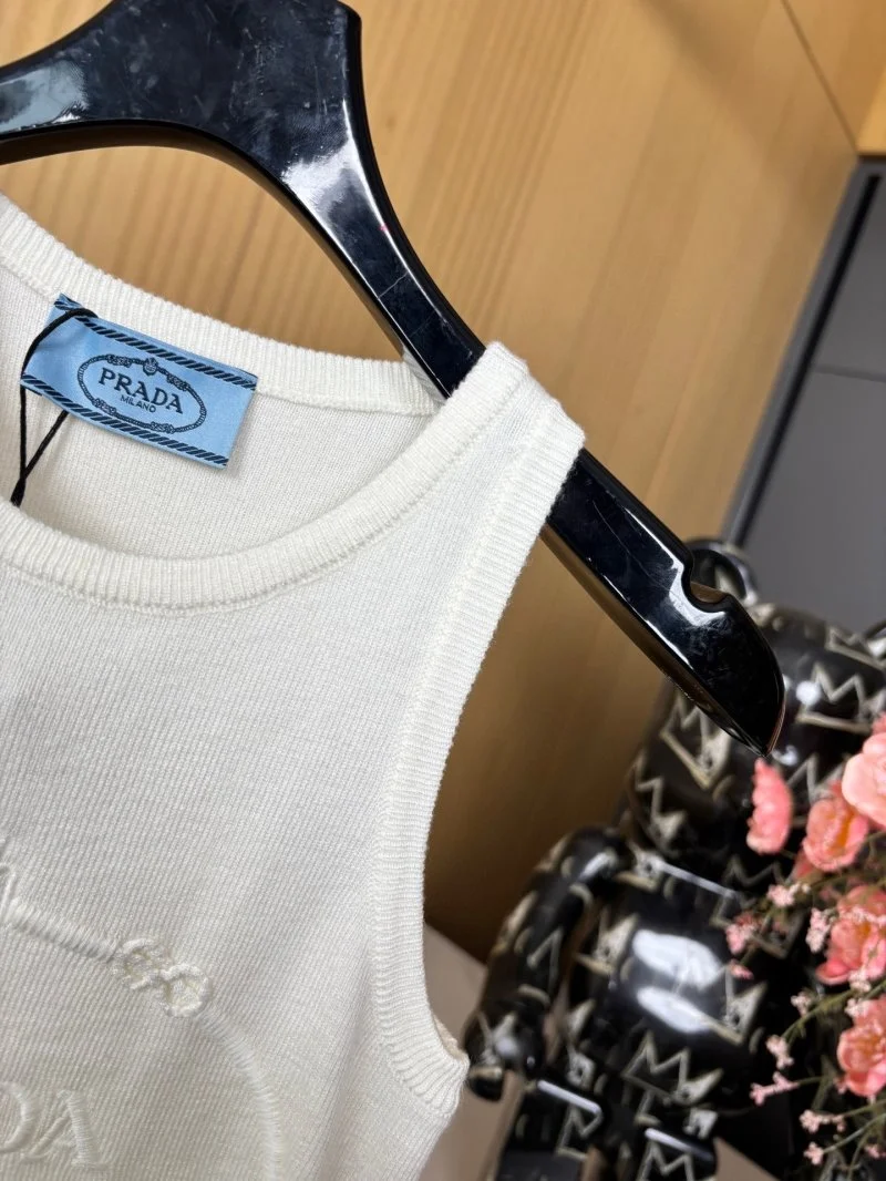 Neat Prada Vest 165643