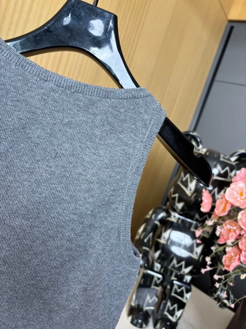Prada Vest Efficient 165679