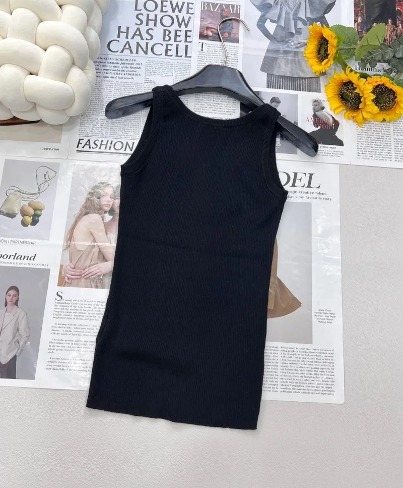 ModernLook Prada Vest 165640