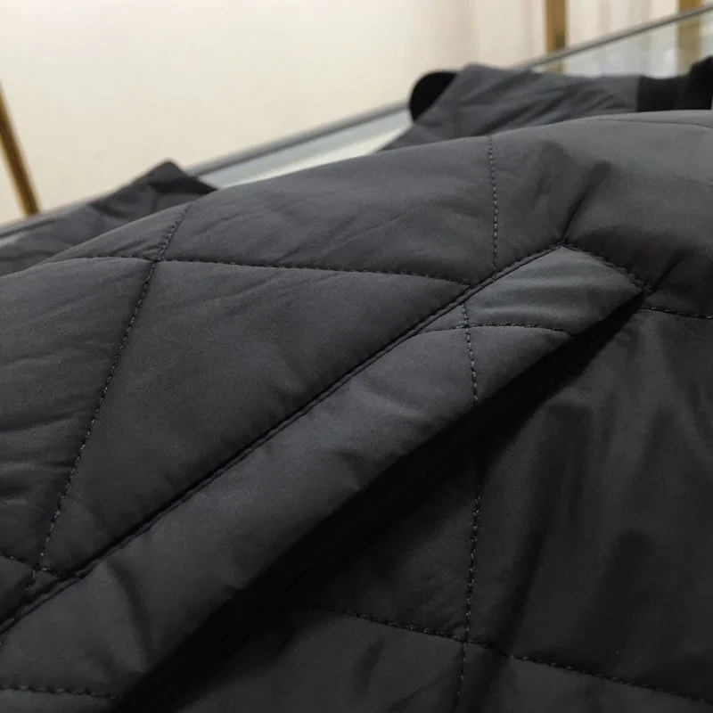Snug Prada Vest 168362